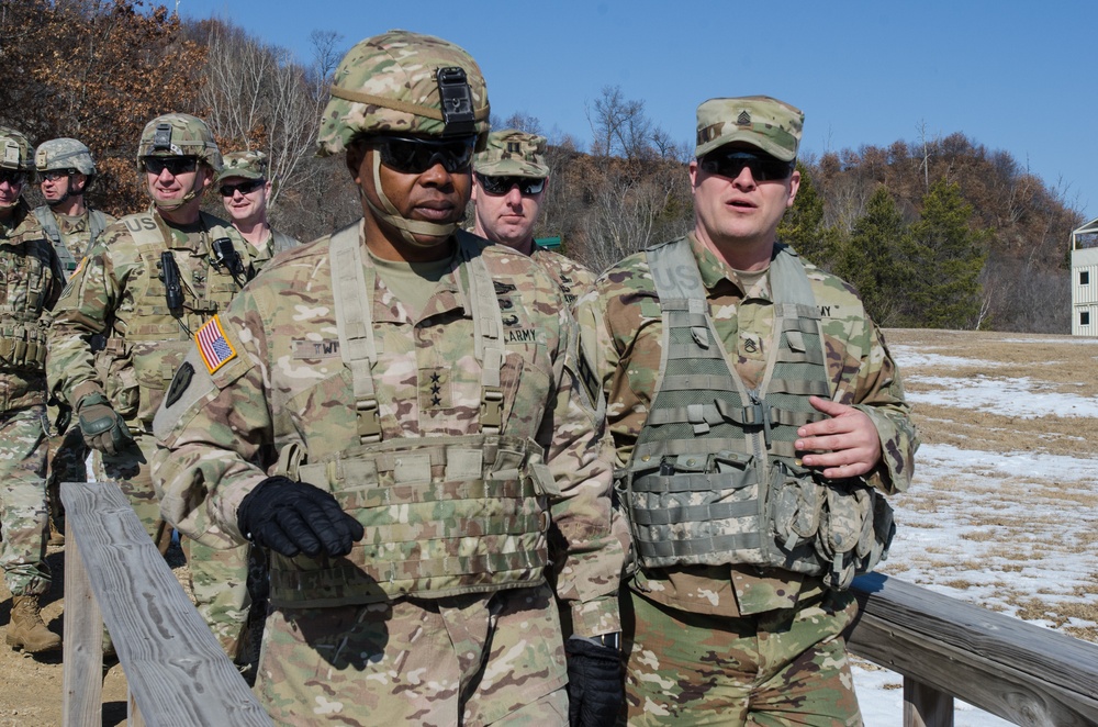 LTG Twitty observes training at OCSII