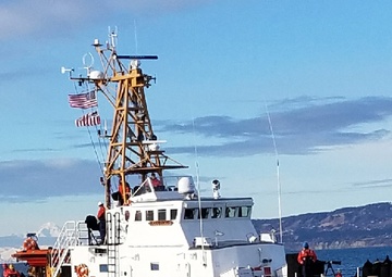 USCGC Naushon trains near Homer, AK