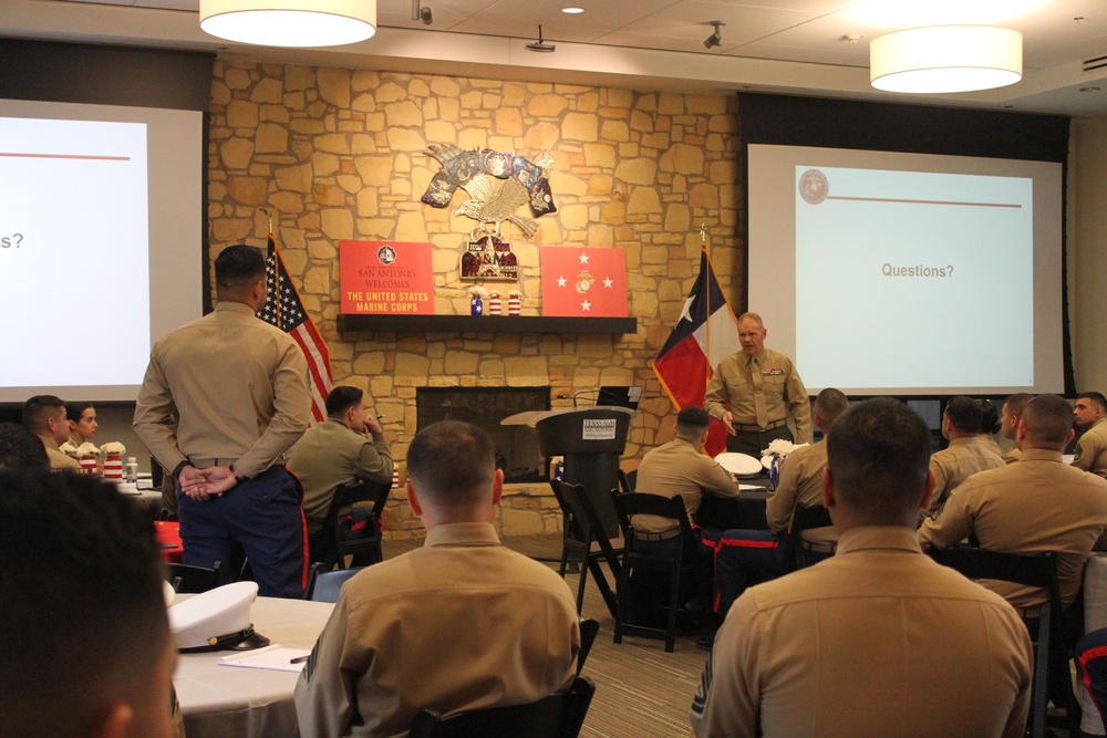 CMC Visits Recruiting Station San Antonio