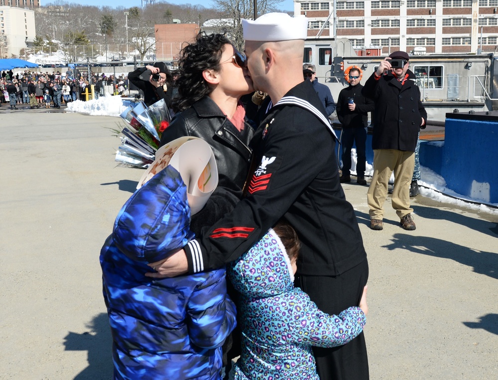 USS Minnesota (SSN-783) Returns form Deployment