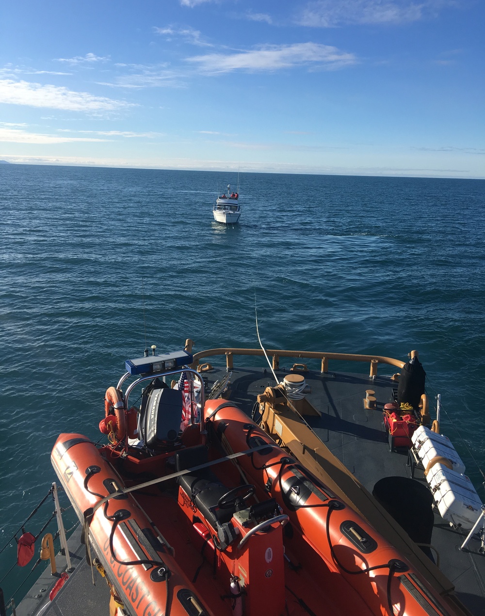 Cutter Naushon crew conducts tow training