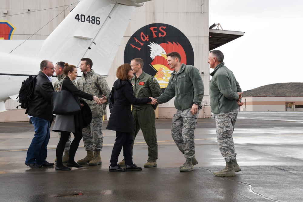 Oregon Governor Kate Brown visits Kingsley Field's 173rd Fighter WIng