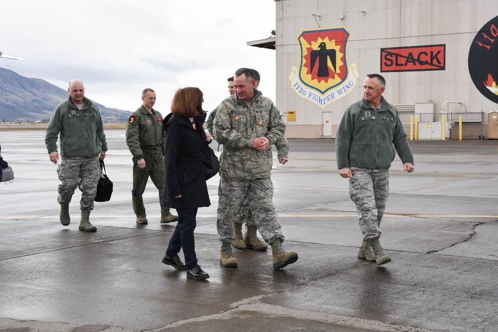 Oregon Governor Kate Brown visits Kingsley Field's 173rd Fighter WIng
