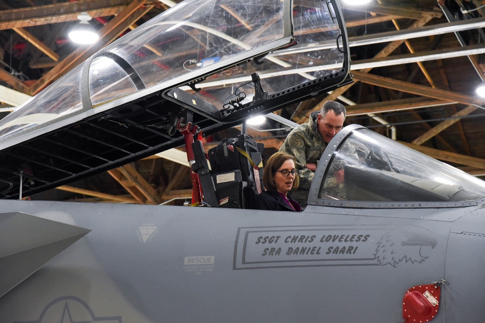 Oregon Governor Kate Brown visits Kingsley Field's 173rd Fighter WIng