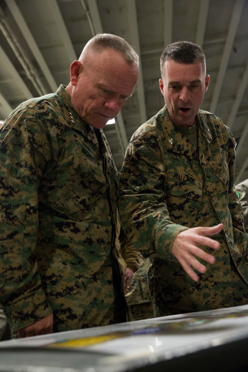 III MEF CG visits USS Wasp