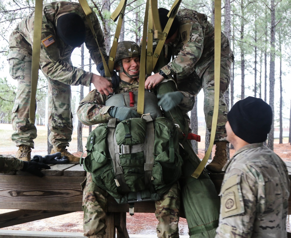 Panther Brigade Trains to Jump with Stinger Missiles