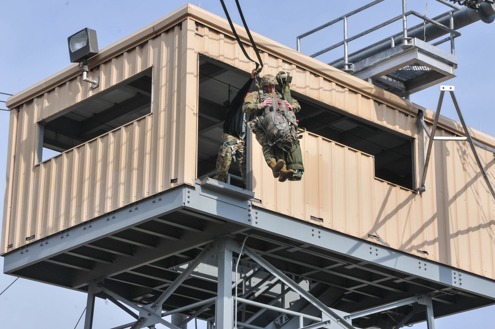 Panther Brigade Trains to Jump with Stinger Missiles