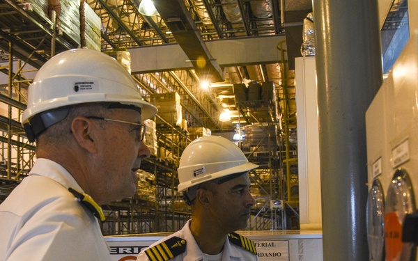 Navy Surgeon General visits Brazil's Navy Medicine