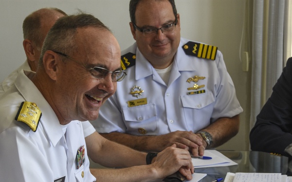 Navy Surgeon General visits Brazil's Navy Medicine