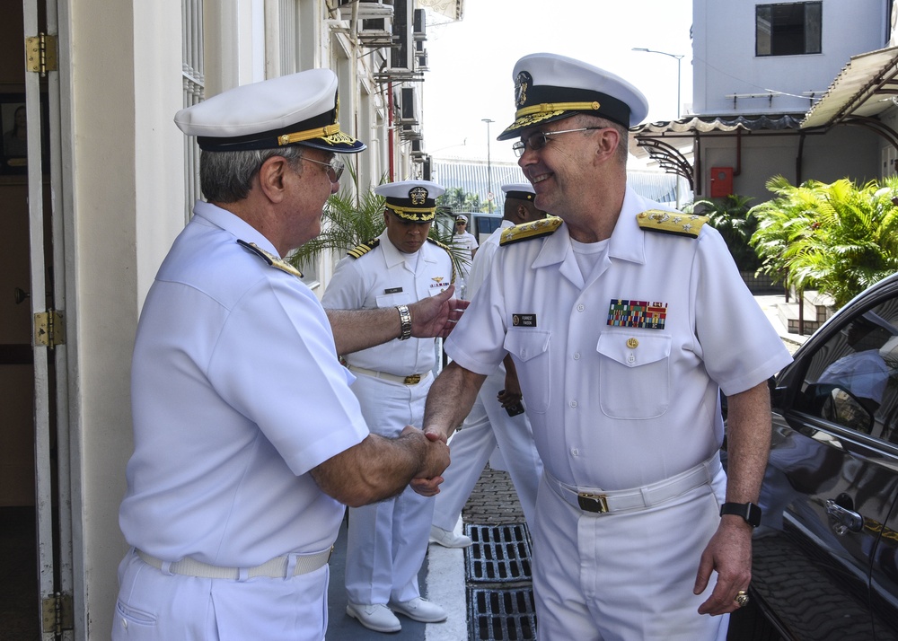 Navy Surgeon General visits Brazil's Navy Medicine