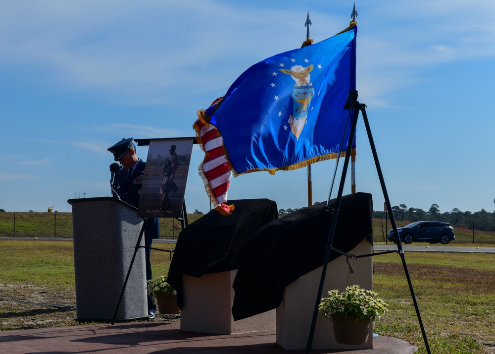 Voas-Lackey traffic circle memorial dedication