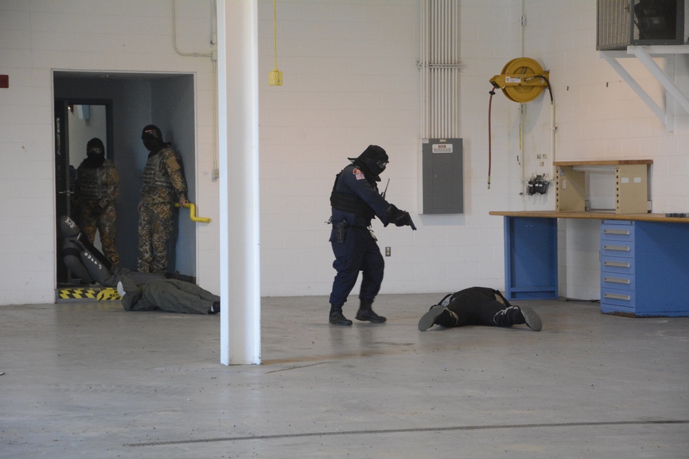 Multinational, Interagency Active Shooter Exercise Builds Partnerships in Michigan