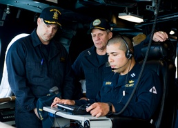 Commander Naval Surface Force U.S. Pacific Fleet visits USS Coronado