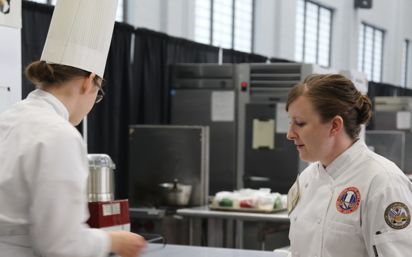 Recruiting NCO judges food