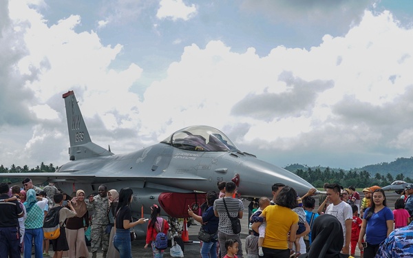 U.S., Indonesian air forces host open house during exercise Cope West 2018