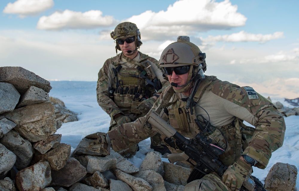 83rd ERQS Pararescuemen conduct training in the mountains of Afghanistan