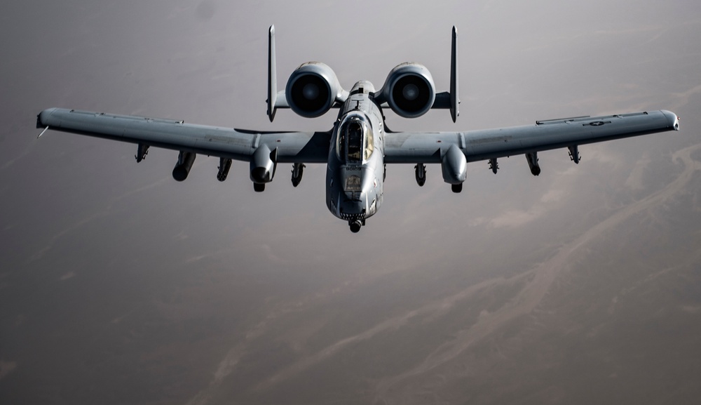 340th EARS refuels A-10 Thunderbolt II's over Afghanistan