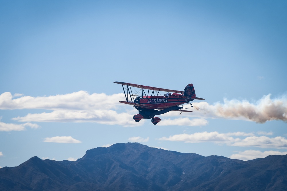 Jack Link's &quot;Screamin' Sasquatch&quot; flies over Luke Days 2018