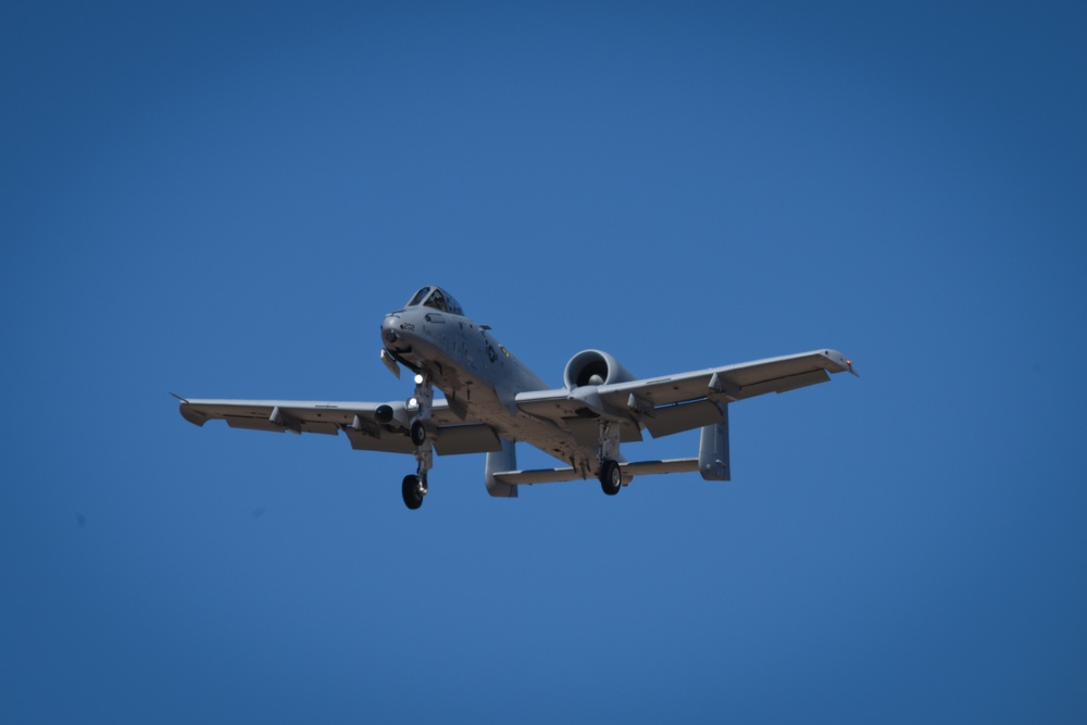 A-10 Thunderbolt flies over Luke Days 2018