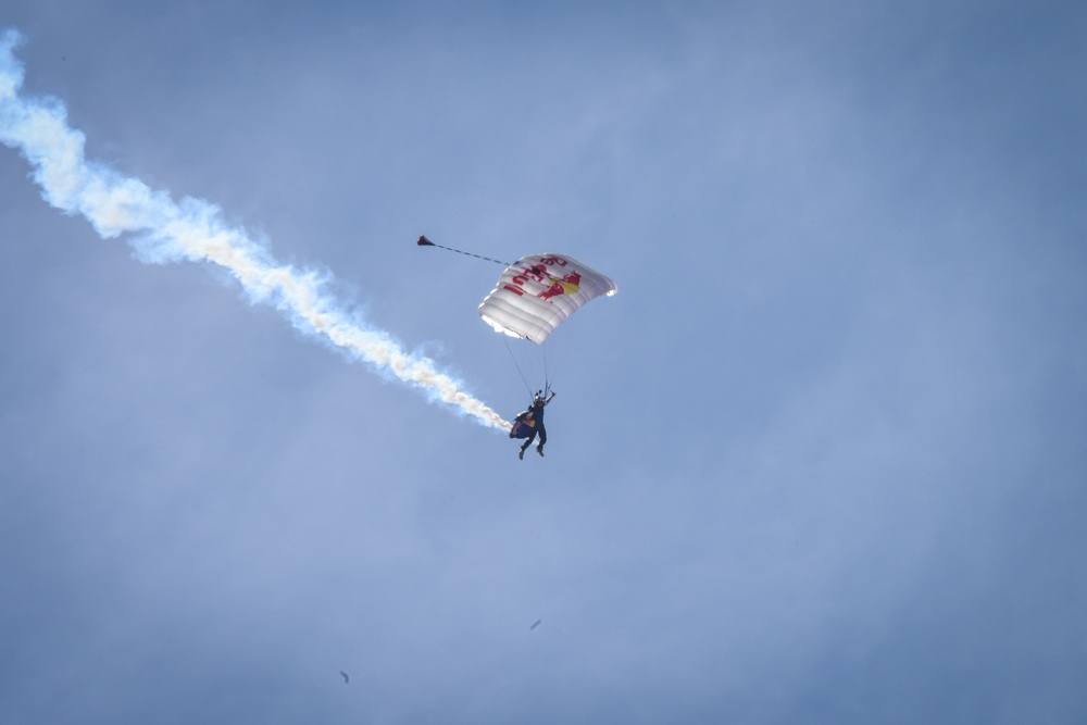 Red Bull Air Force parachutes in at Luke Days 2018