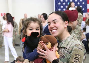 Paratroopers return to Fort Bragg after 9 month deployment in Afghanistan, Kosovo