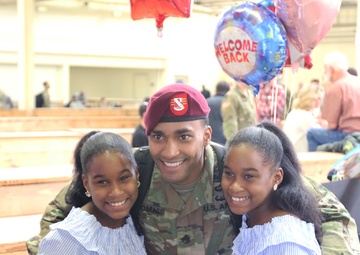 Paratroopers return to Fort Bragg after 9 month deployment in Afghanistan, Kosovo
