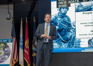 DLA Human Resources Director Visits Land and Maritime, updates workforce