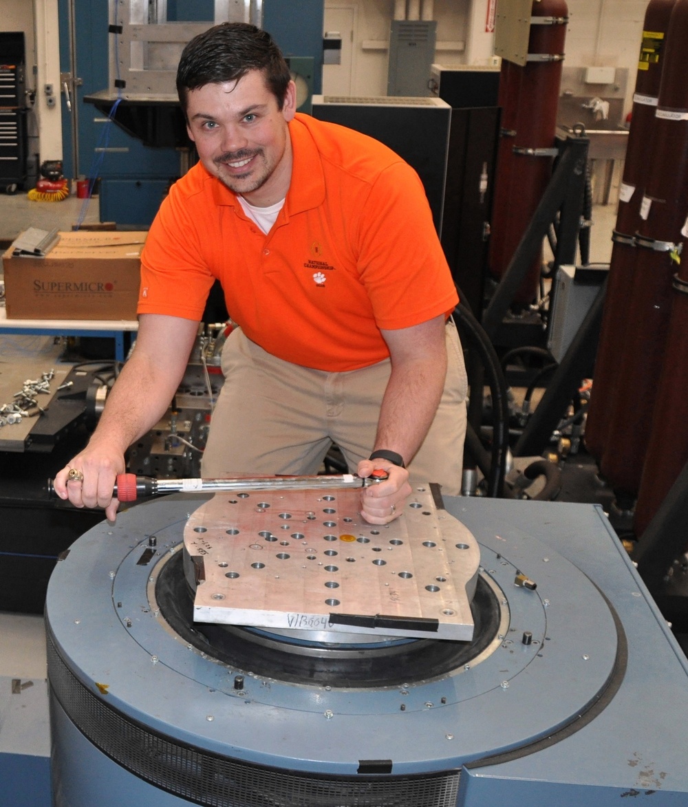 Navy Engineer on Cutting Edge of Vibration Technology Wins Navy Technical Excellence Award