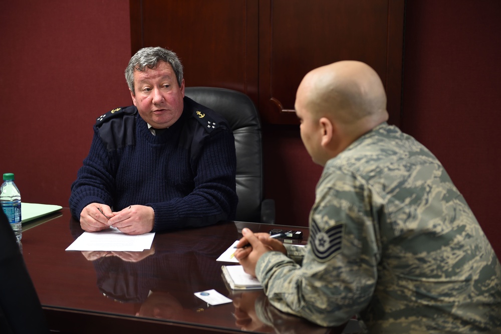 French strategic commander visits USSTRATCOM