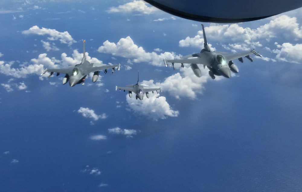 14th Fighter Squadron keeps refueling in the 5th Air Force family