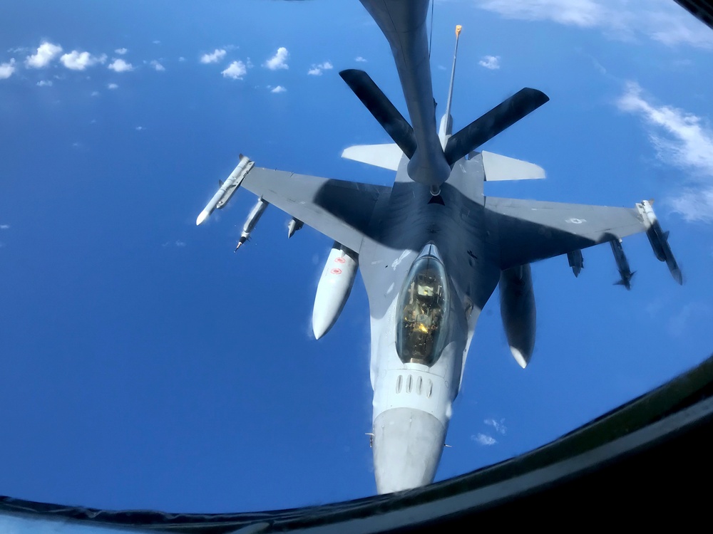 14th Fighter Squadron keeps refueling in the 5th Air Force family