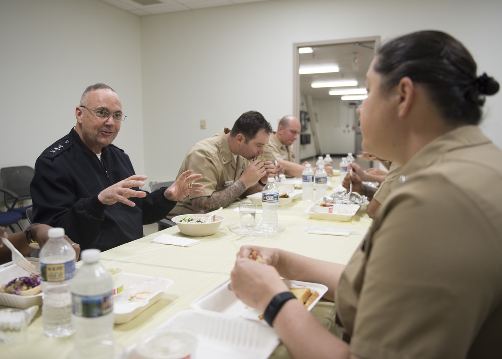 Navy Surgeon General visits Navy Expeditionary Medical Support Command