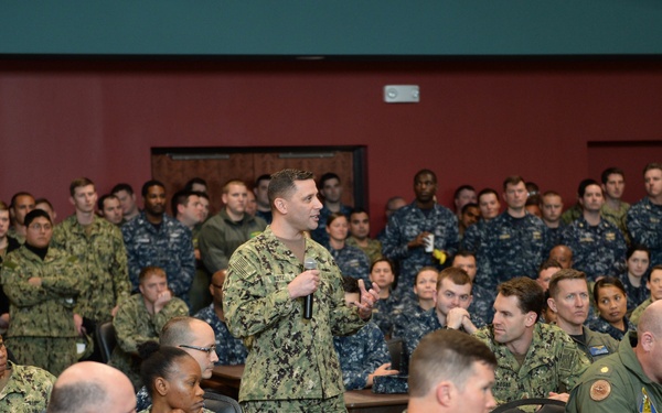 VADM McCollum Visits Florida Reserve Units