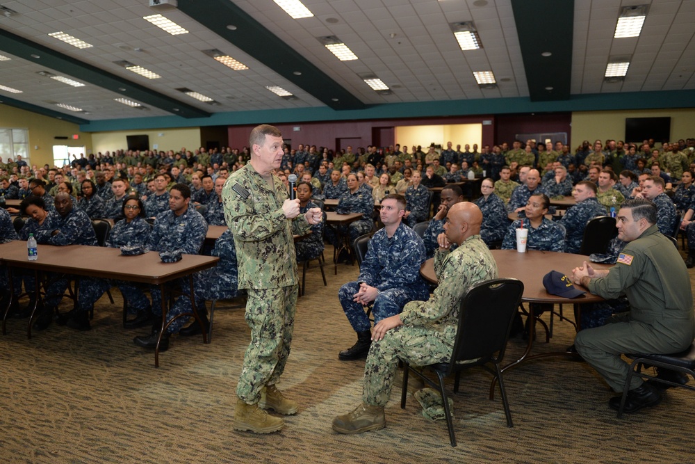 VADM McCollum Visits Florida Reserve Units VADM McCollum Visits Florida Reserve Units
