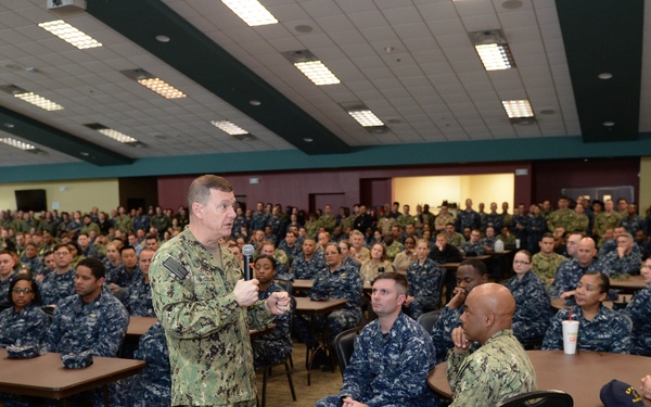 VADM McCollum Visits Florida Reserve Units