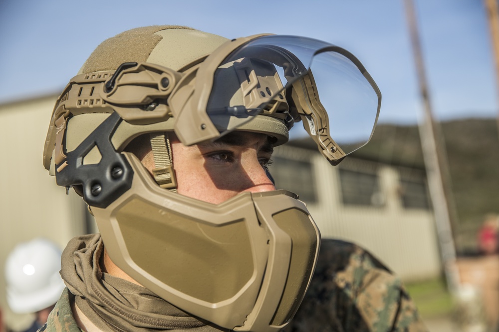 【いいたしま】 ヤフオク! - Ceradyne M US Army Enhanced Combat Helmet ECH... クレジット