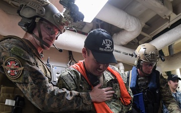 III MEF, BRM and EODMU 5 drill VBSS aboard USS Frank Cable