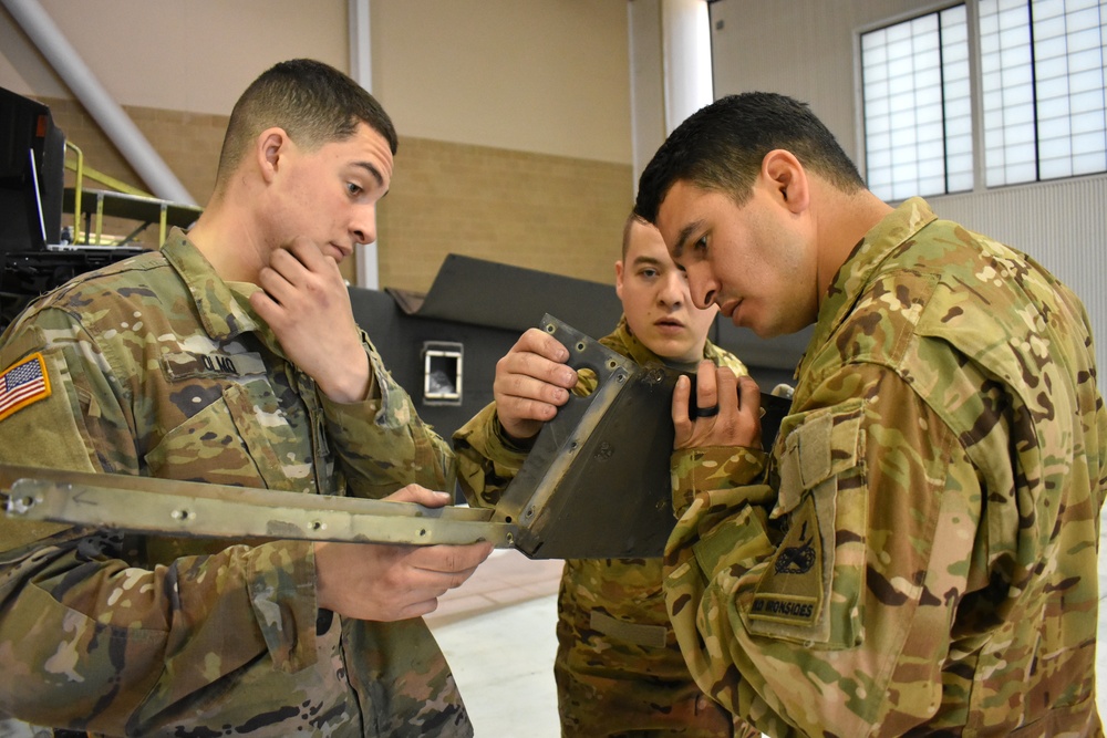 DVIDS - Images - 1-501st conducts critical Apache inspection [Image 2 of 8]