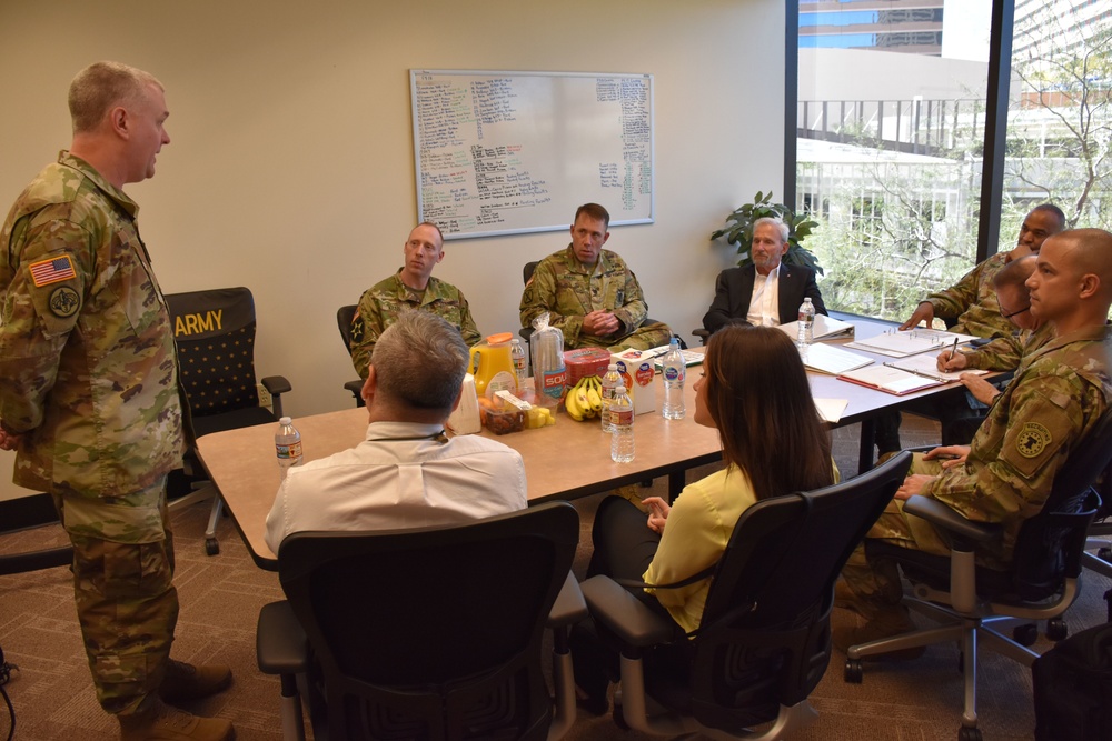 USAREC DCG visits Phoenix Medical Recruiting Station