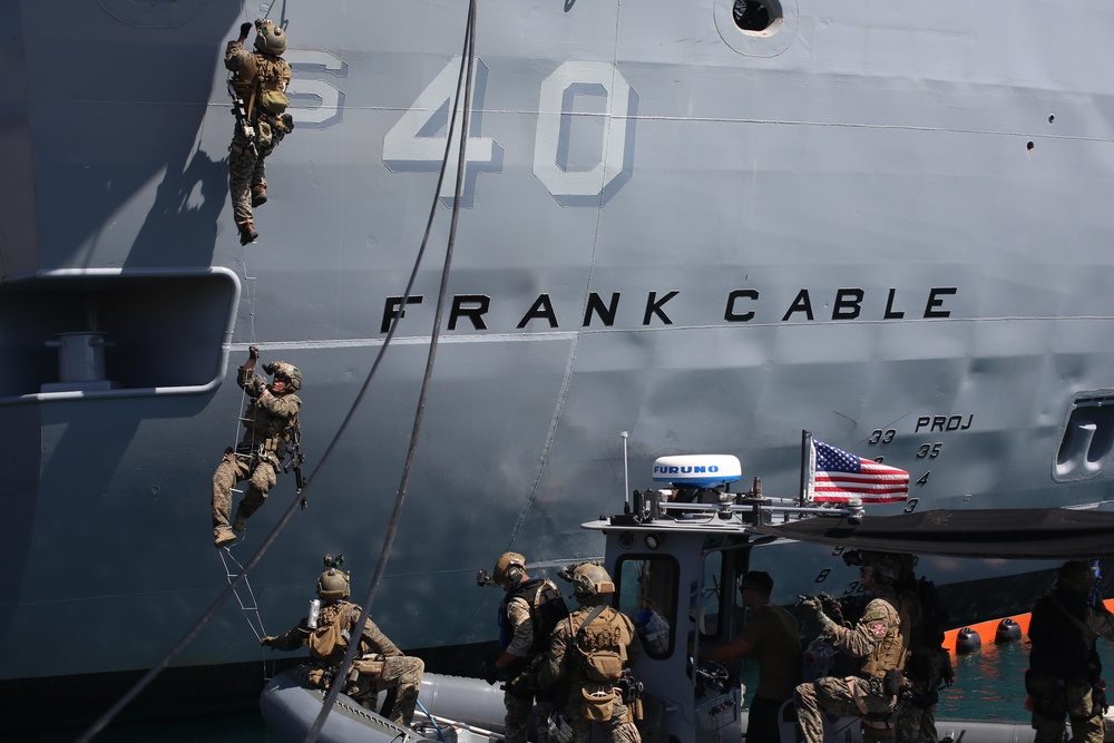 U.S. Marines with 3rd Reconnaissance Battalion conduct visit, board, search and seizure training with British Royal Marines, U.S. Sailors