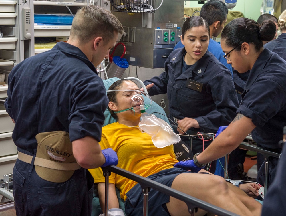 Sailors participate in medical readiness drill aboard USNS Mercy