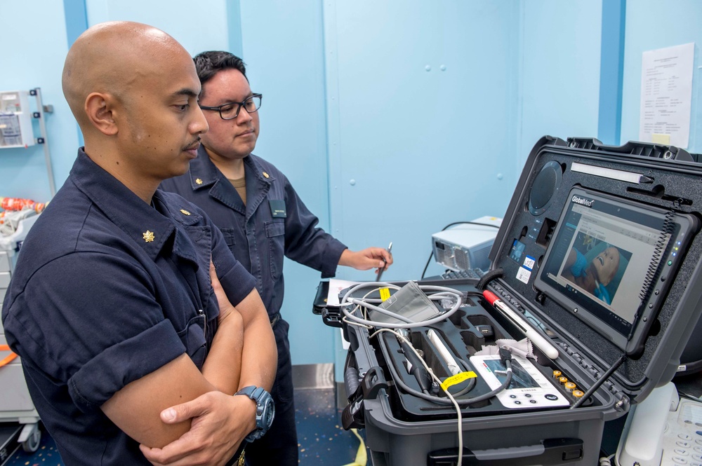 Sailors test augmented reality goggles aboard USNS Mercy