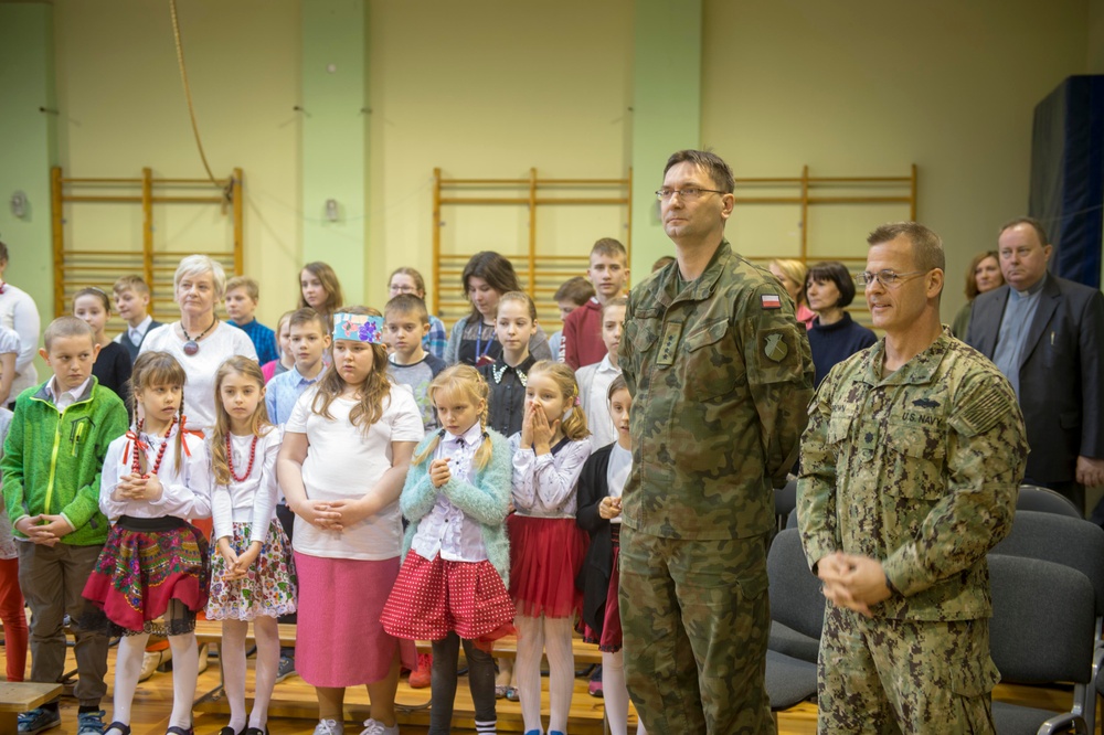 Naval Support Facility Redzikowo Hosts Polish Army