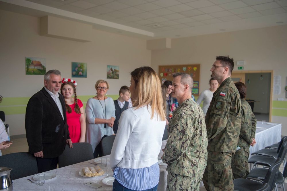 Naval Support Facility Redzikowo Hosts Polish Army