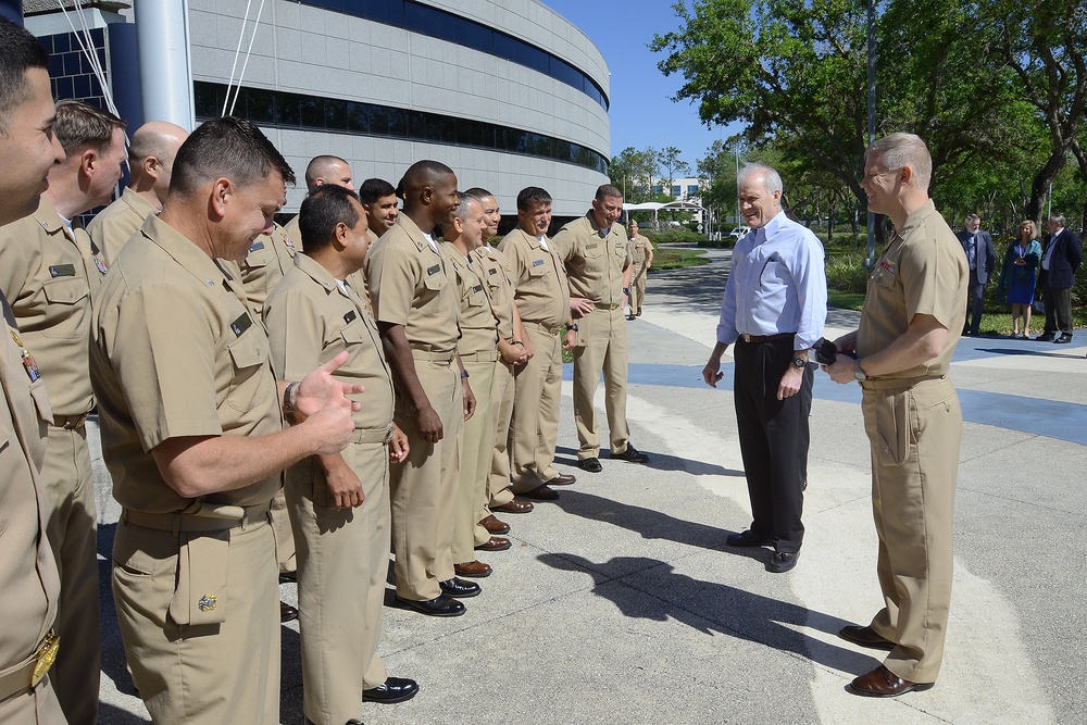 SECNAV visits NAWCTSD