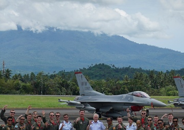 U.S., Indonesian air forces conclude exercise Cope West 2018