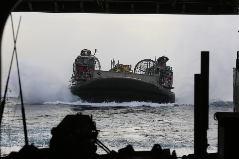 Landing Craft, Air Cushioned operations aboard the USS Anchorage