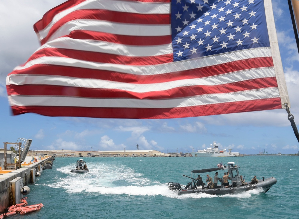III MEF, BRM and EODMU 5 drill VBSS aboard USCGC Washington