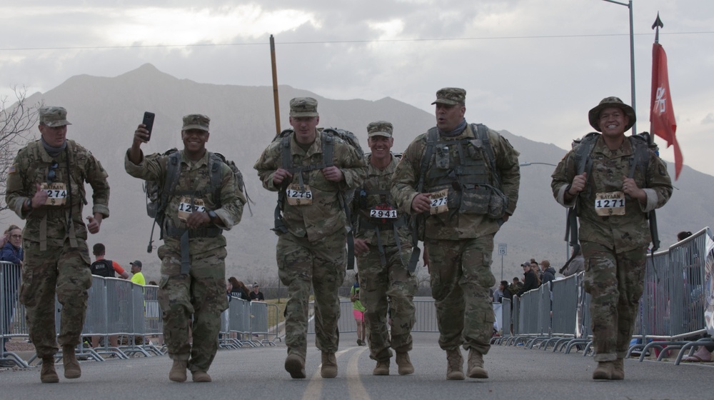 Soldiers make it to the finish line as a team