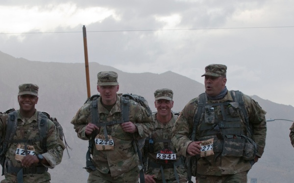 Soldiers make it to the finish line as a team